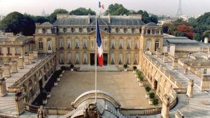 بداية تحول الموقف الفرنسي تعيد الانتخابات الرئاسية إلى المربع الأول .. باريس بدأت تعي أن خطتها لن تمر